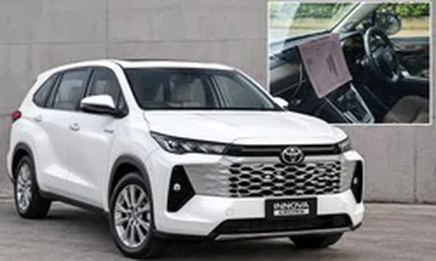 Toyota Innova Cross 2027 tiếp tục lộ ảnh nội thất, màn giải trí dễ được 'lên đời'