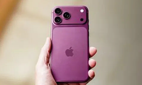 Video thực tế iPhone 18 Pro Max màu Dark Cherry lộ diện ngay trước giờ G