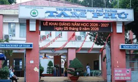 Bị tố vận động tài trợ cả tỷ đồng, lãnh đạo một trường học ở TPHCM nói gì?