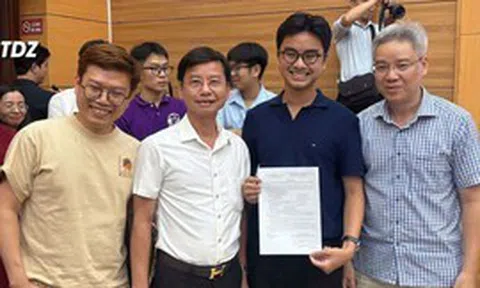 Bức ảnh chụp tại Trường Đại học Y Hà Nội đang gây bão mạng xã hội từ chiều hôm qua: Đúng là hổ phụ sinh hổ tử!