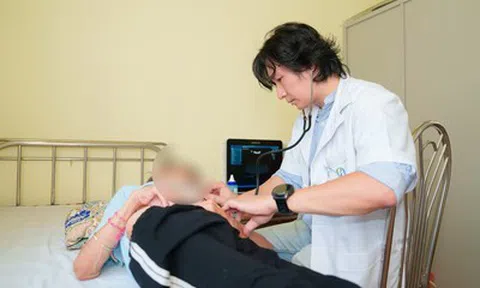 Người phụ nữ ở Hà Nội tái phát đột quỵ vì ngại làm phiền con