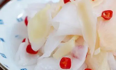 Người đàn ông 45 tuổi tử vong sau 4 ngày ngã quỵ khi đang ăn, bác sĩ giận dữ: "Đừng ăn 2 món này mỗi ngày"