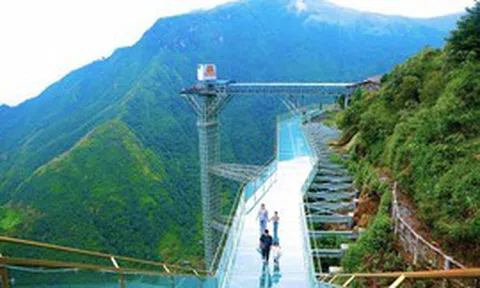 Sau thông báo đóng cửa, cầu kính cao nhất Việt Nam tiếp tục có diễn biến mới