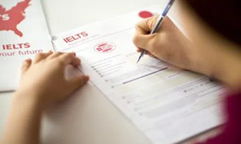 Bộ GD&ĐT dự kiến bỏ điểm cộng IELTS, giải học sinh giỏi khi tuyển sinh đại học từ năm 2027