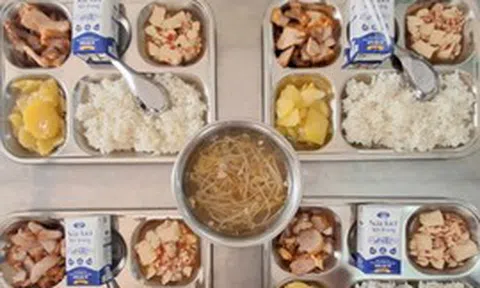 Vì sao Hà Nội đề xuất tăng mức trần tiền ăn bán trú từ 35.000 lên 50.000 đồng?