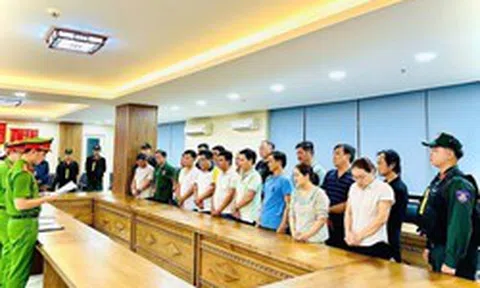 Nhận hàng tỷ để bỏ qua công trình trái phép, 8 cán bộ trật tự đô thị bị khởi tố