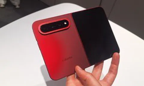 5 mẫu smartphone 'đắt xắt ra miếng' vừa về Việt Nam