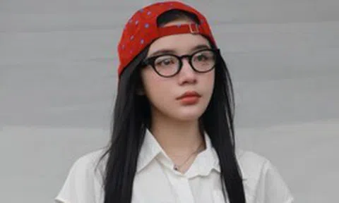 Chuyện gì đang xảy ra với LyLy?
