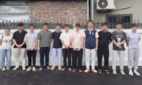 Khởi tố 11 người lôi kéo học sinh, sinh viên mở tài khoản ngân hàng để bán