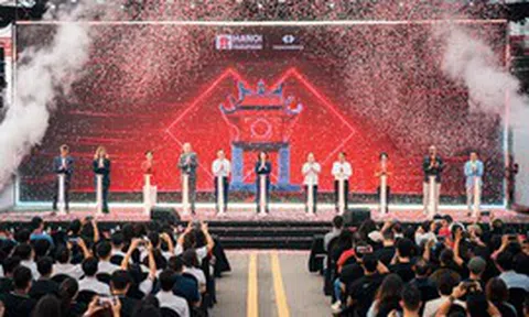 Giải Marathon Quốc tế Hà Nội Techcombank khai mạc, hơn 14.500 vận động viên từ 57 quốc gia, vùng lãnh thổ cùng hội tụ
