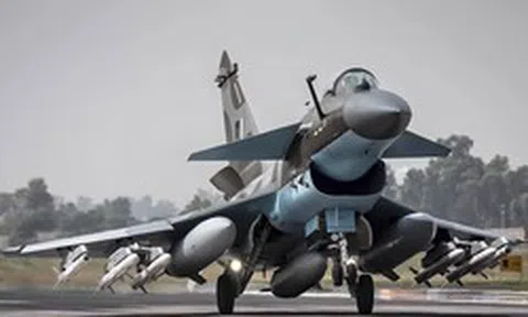 Trung Quốc chốt đơn gần 100 chiếc J-10 - Khách hàng ĐNA đầu tiên lộ diện, nói đúng 2 từ ẩn ý