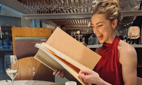 Amber Heard gây chú ý với hình ảnh mới