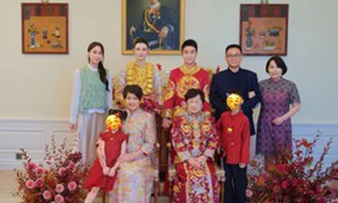 Ái nữ vua sòng bài Hà Siêu Hân bất ngờ khoe loạt ảnh đám cưới anh trai: Đại gia đình 4 thế hệ hội tụ, cô dâu đeo cả "núi" vàng