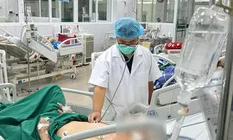 Nhiều người mắc cúm A diễn biến khó lường: Sốt nhẹ vẫn suy hô hấp nặng, nguy kịch
