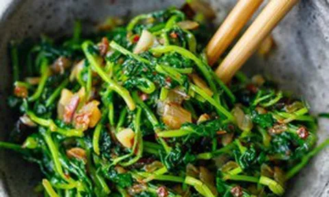 Đi chợ thấy 3 loại rau này phải mua ngay: Tốt cho mắt, bổ gan, phòng bệnh dạ dày