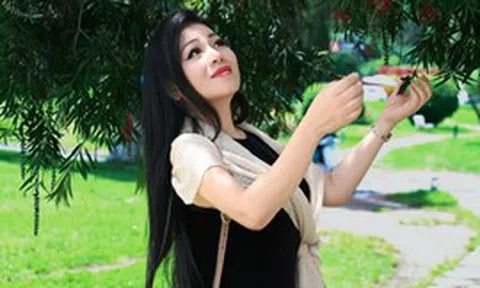 Thu nhập của "nữ hoàng nhạc đỏ" có học vị Tiến sĩ, là mẹ đơn thân 4 con