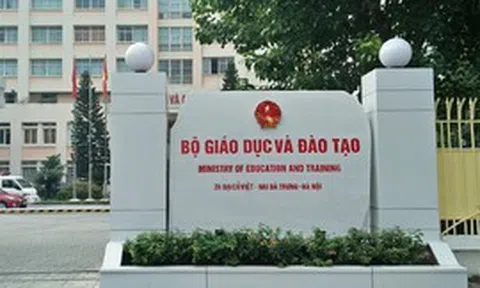 Bộ GD&ĐT sáp nhập, chuyển giao hàng loạt trường