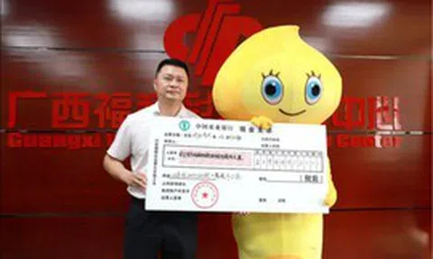 Ông bố Trung Quốc trúng số 800 tỷ, giấu gia đình bằng chiến thuật "chỉ cần mình không nhìn thấy họ, họ sẽ không nhìn thấy mình, tiền còn nguyên"