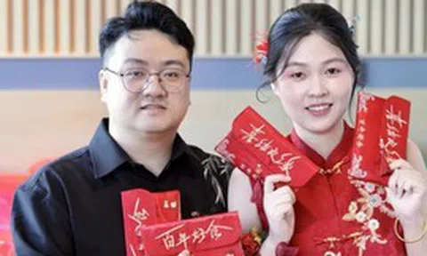 Tiệc cưới kỳ lạ: Phát biểu 41 giây, đãi khách bào ngư, cua hoàng đế, lì xì 750.000 đồng