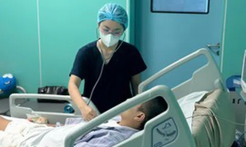 Sốt cao vài ngày, nam thanh niên 23 tuổi nguy kịch vì sốt xuất huyết