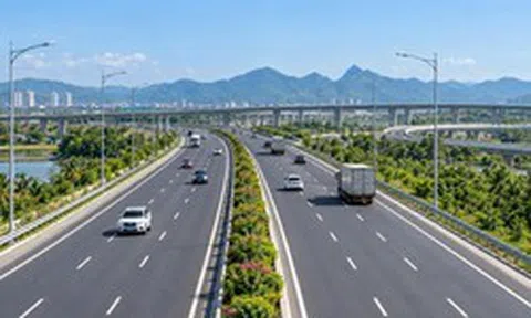Diễn biến mới nhất về tuyến cao tốc dài 109 km, đoạn qua thành phố nhỏ nhất Việt Nam đặt mục tiêu hoàn thành vào năm 2027