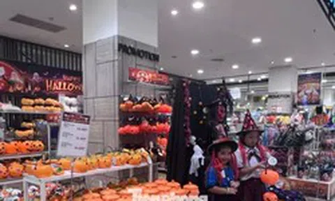 Halloween cận kề, thị trường đồ 'giả ma' vẫn ế chỏng